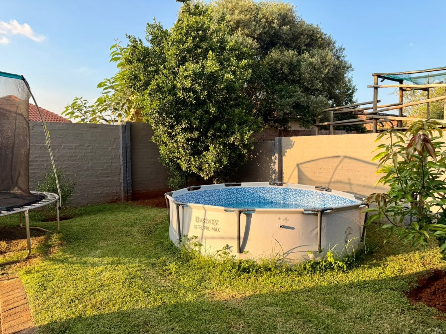 3 Bedroom Property for Sale in Waterkloof East North West